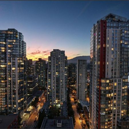 Robson & Granville Luxury Suite Vancouver Exteriör bild