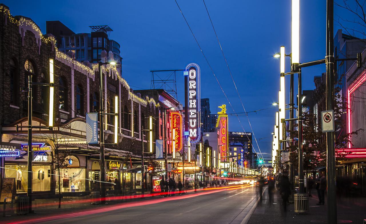 Robson & Granville Luxury Suite Vancouver Exteriör bild